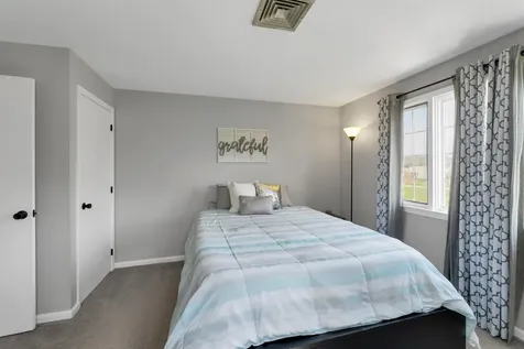 631 Fox Hollow Drive Hudson NH 03051