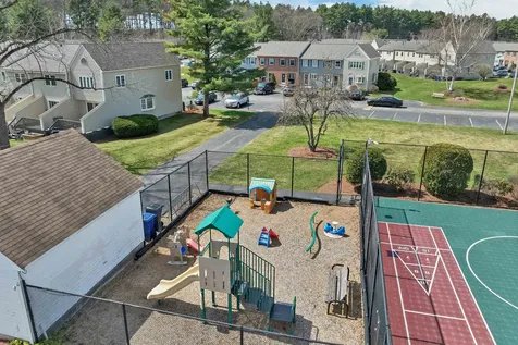 631 Fox Hollow Drive Hudson NH 03051