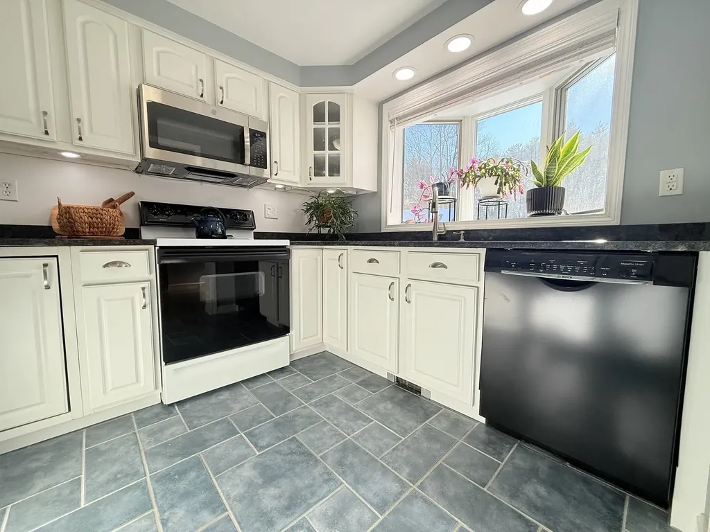 32 Kimball Place Claremont NH 03743
