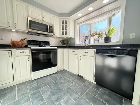 32 Kimball Place Claremont NH 03743