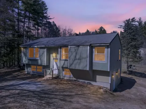73 Mount Delight Road Deerfield NH 03037
