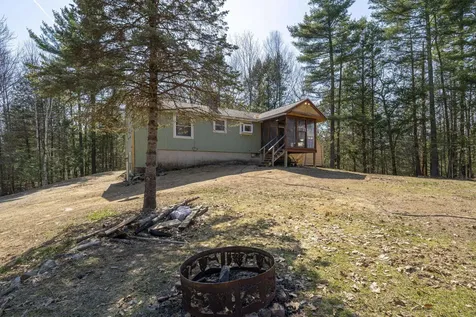 73 Mount Delight Road Deerfield NH 03037