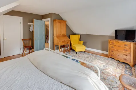 34 North Shore Road Hebron NH 03241