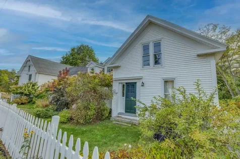 34 North Shore Road Hebron NH 03241