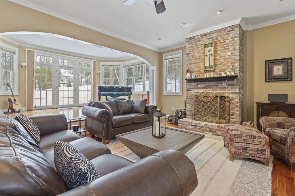 3 Whitehorse Drive Rye NH 03870
