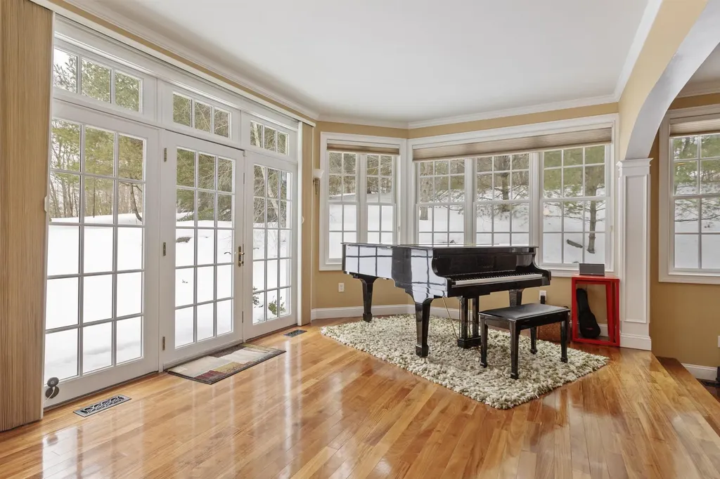 3 Whitehorse Drive Rye NH 03870