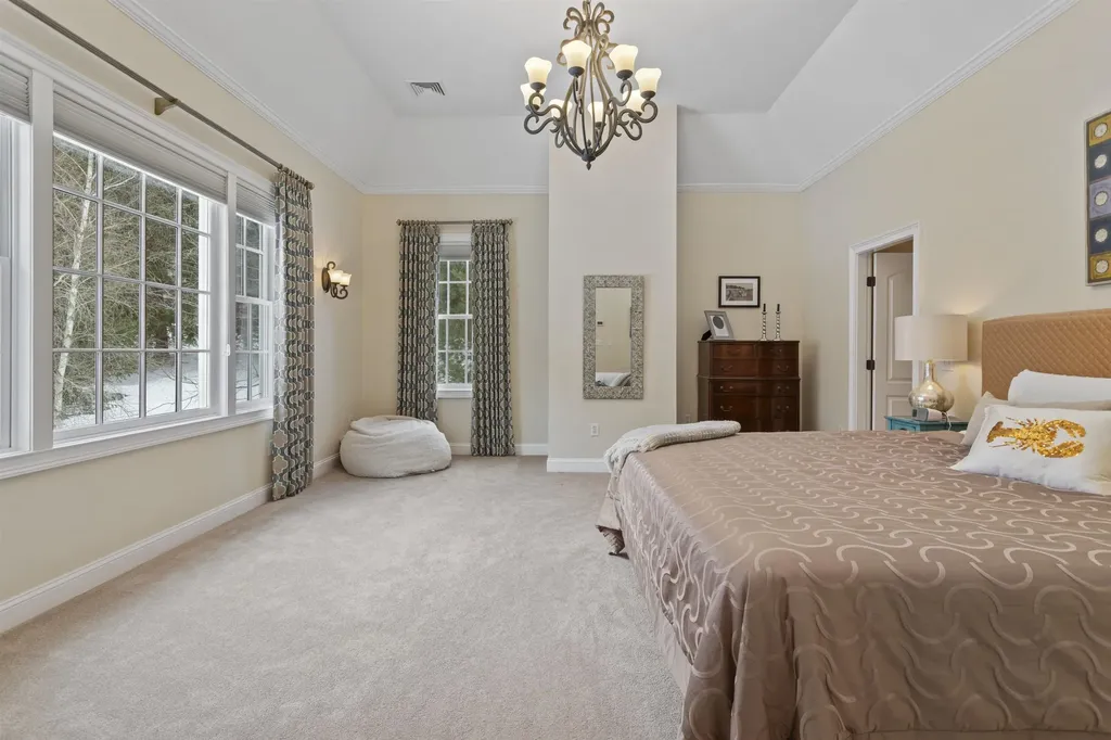 3 Whitehorse Drive Rye NH 03870