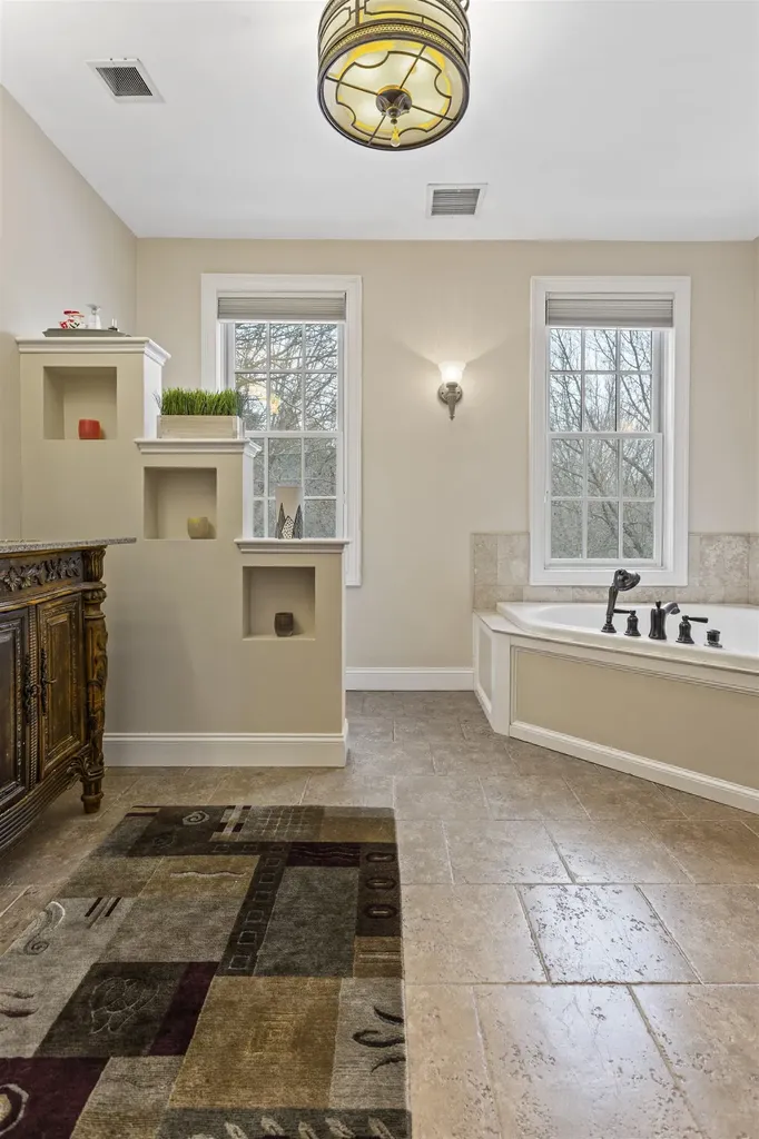 3 Whitehorse Drive Rye NH 03870