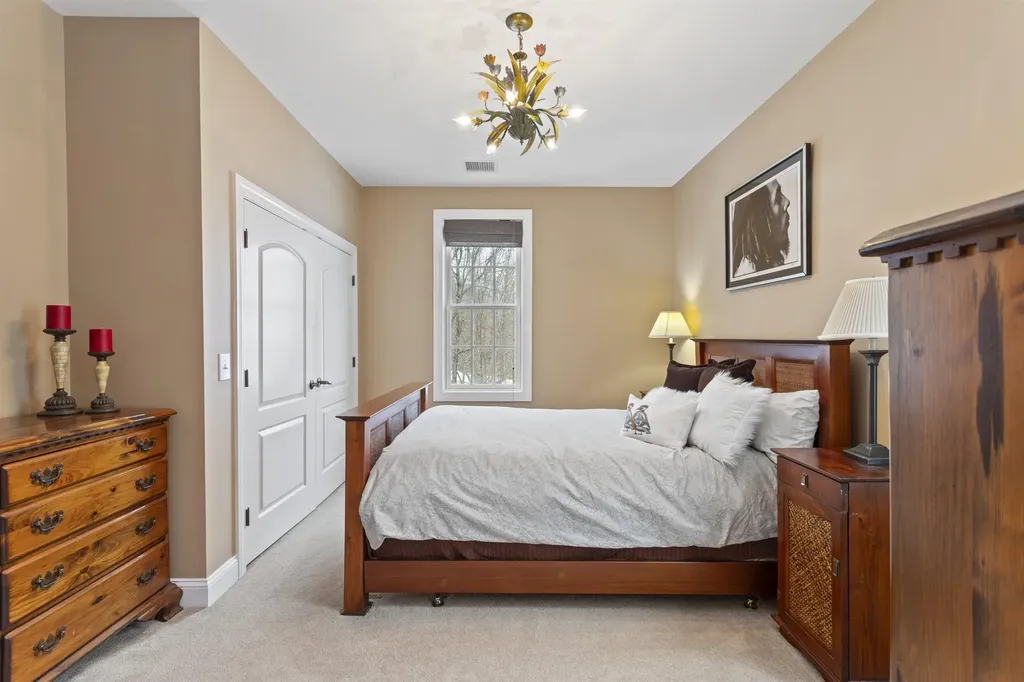 3 Whitehorse Drive Rye NH 03870