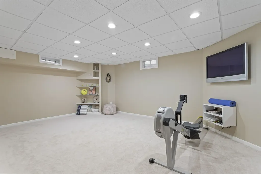 3 Whitehorse Drive Rye NH 03870