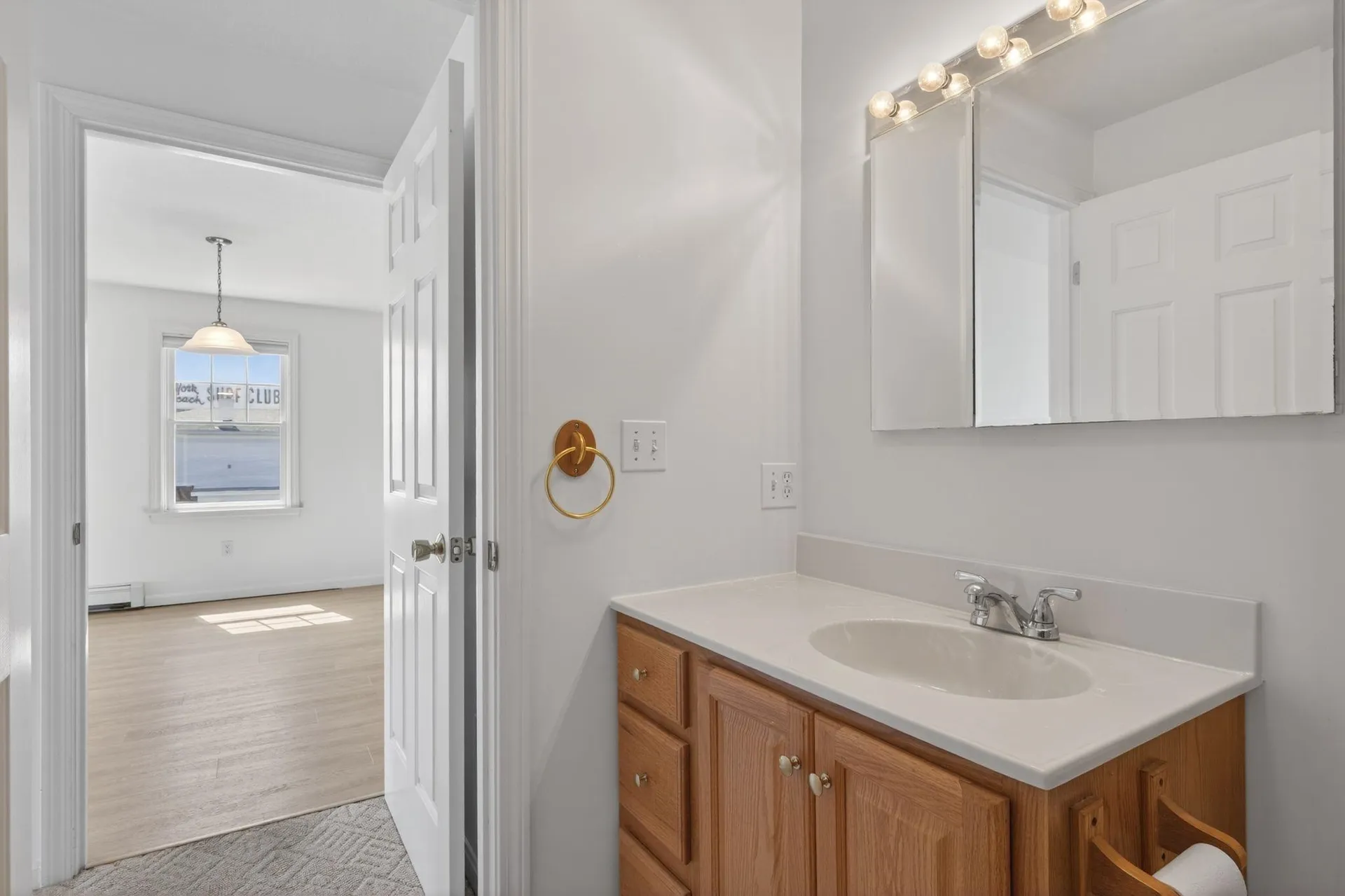 790 York Street York ME 03909