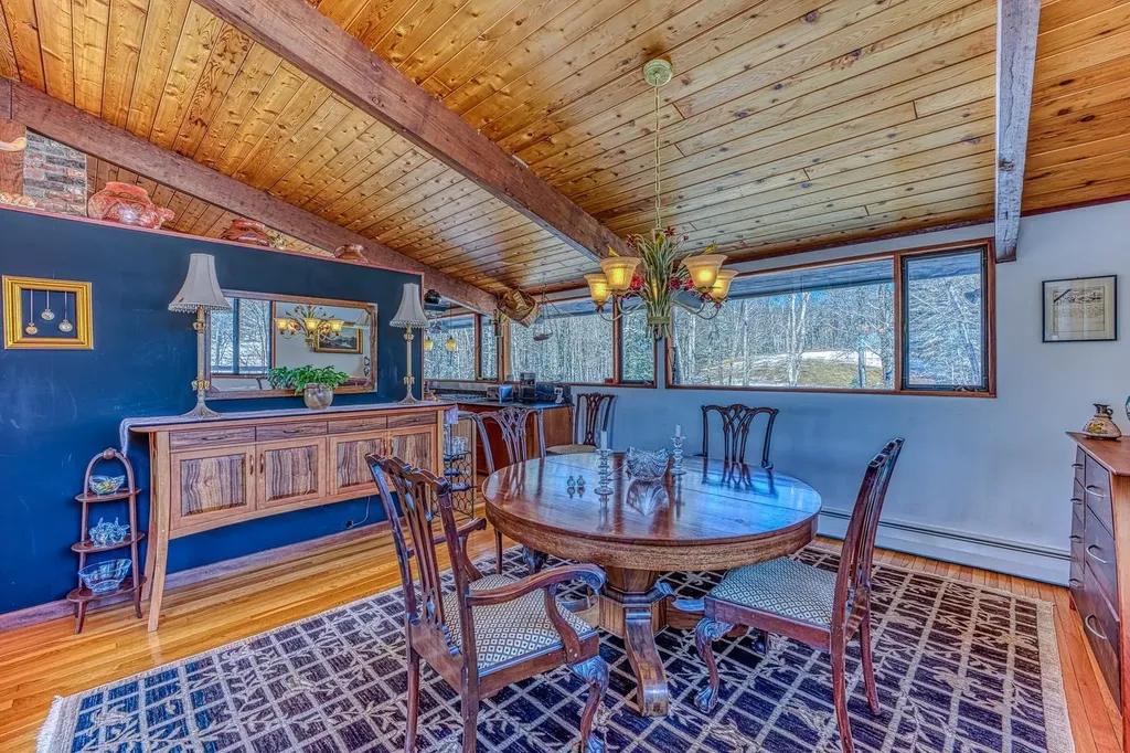 979 Farr Hill Road Littleton NH 03561