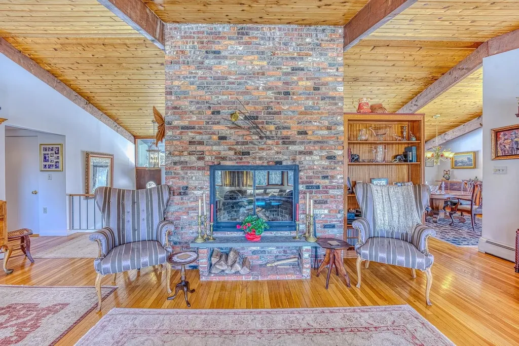 979 Farr Hill Road Littleton NH 03561