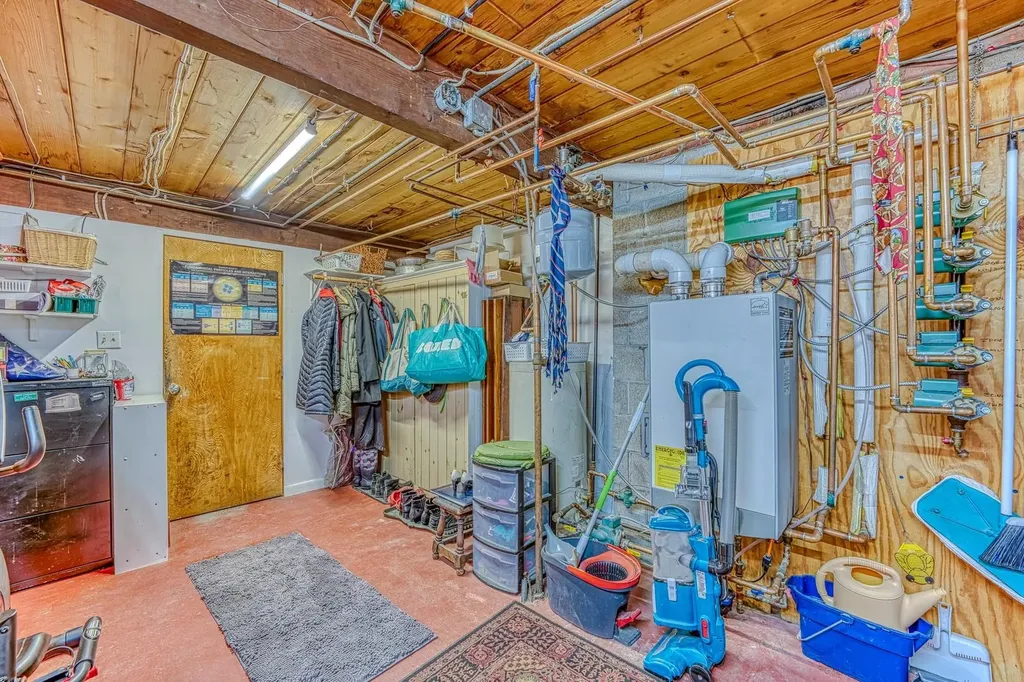 979 Farr Hill Road Littleton NH 03561