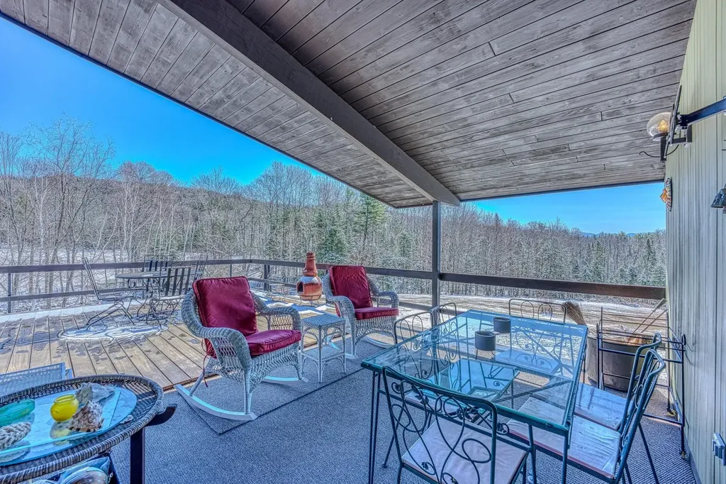 979 Farr Hill Road Littleton NH 03561
