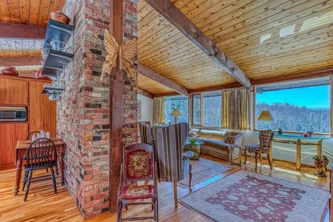 979 Farr Hill Road Littleton NH 03561