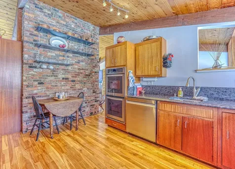 979 Farr Hill Road Littleton NH 03561