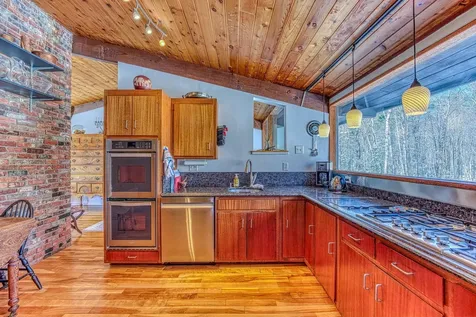 979 Farr Hill Road Littleton NH 03561