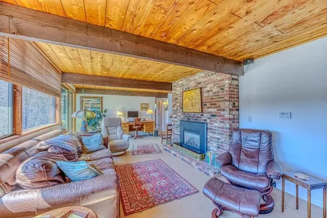 979 Farr Hill Road Littleton NH 03561