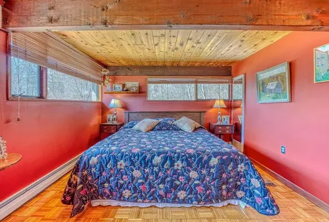 979 Farr Hill Road Littleton NH 03561