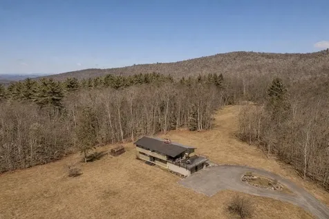 979 Farr Hill Road Littleton NH 03561