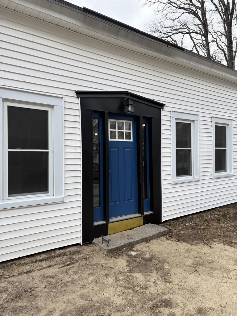 40 Library Road Grafton NH 03240