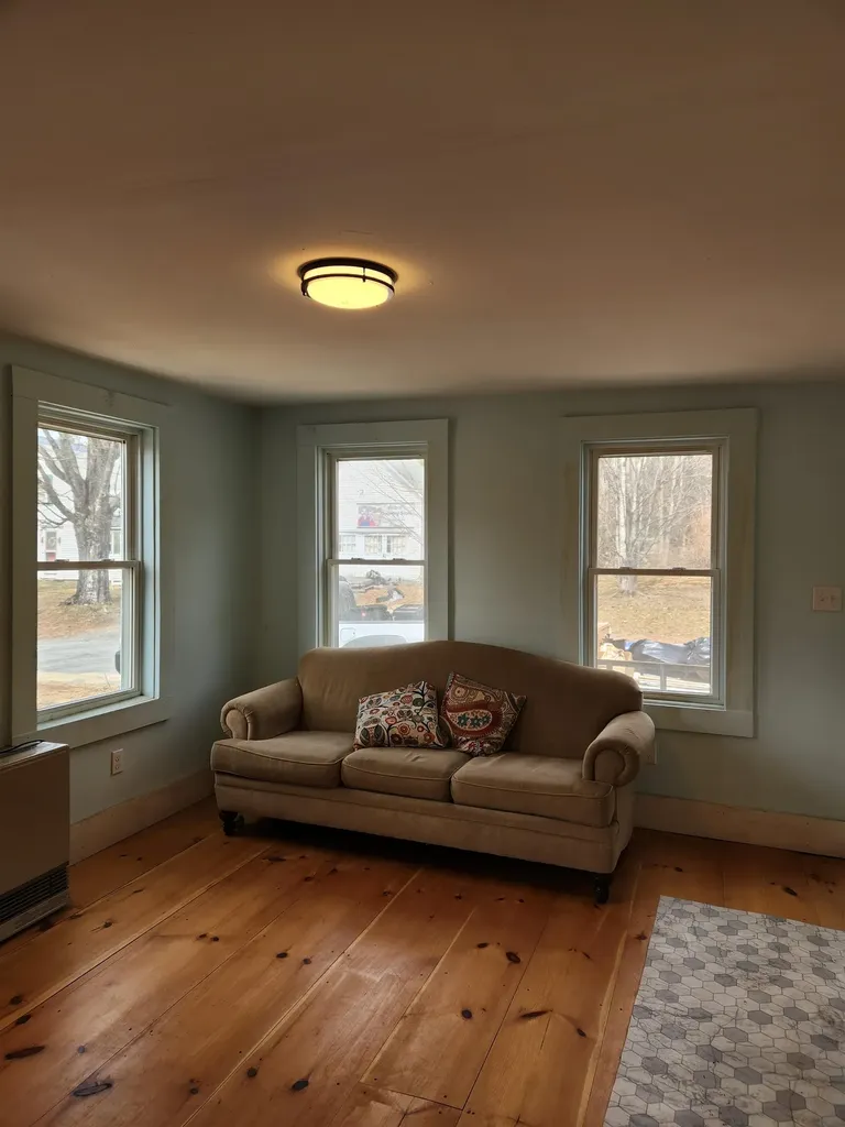 40 Library Road Grafton NH 03240