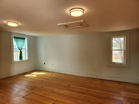 40 Library Road Grafton NH 03240