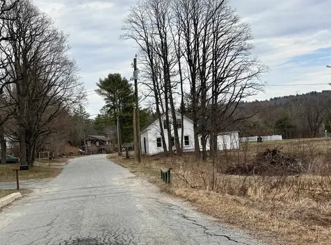 40 Library Road Grafton NH 03240