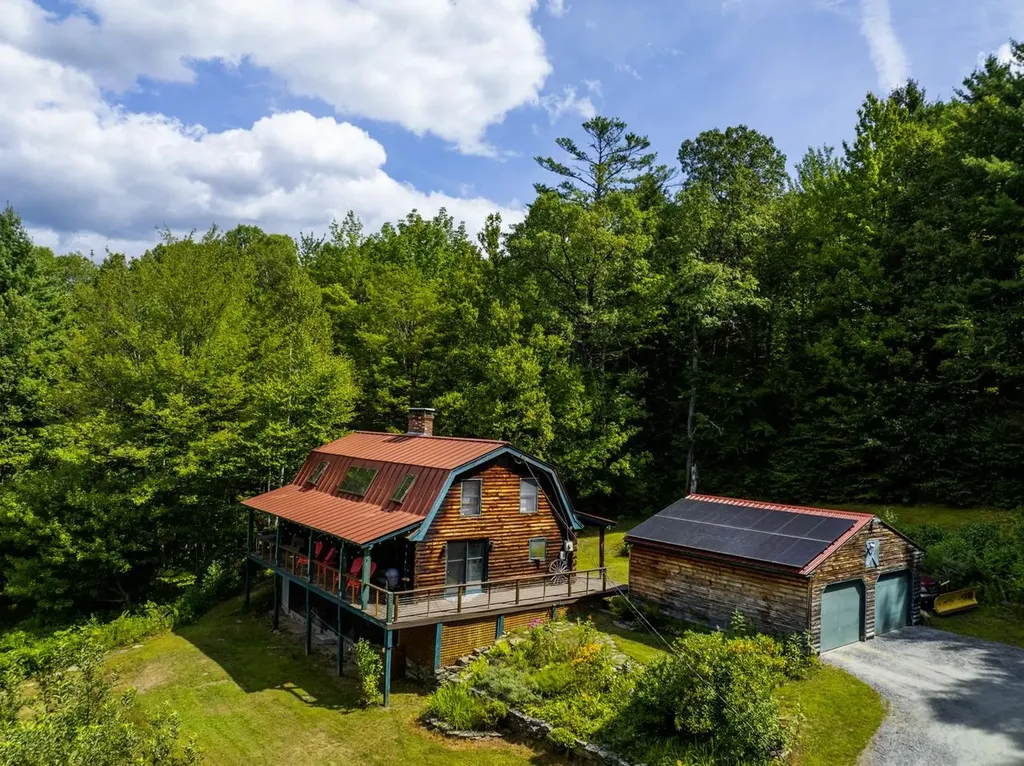 3 Old County Road Athens VT 05143