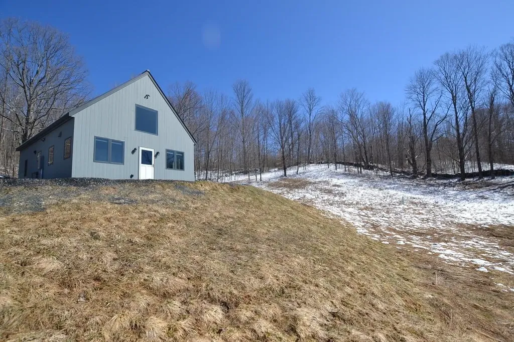 1794 Loop Road Northfield VT 05663