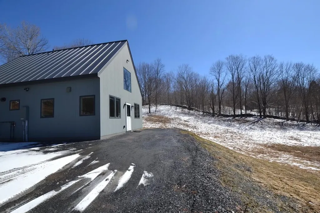 1794 Loop Road Northfield VT 05663