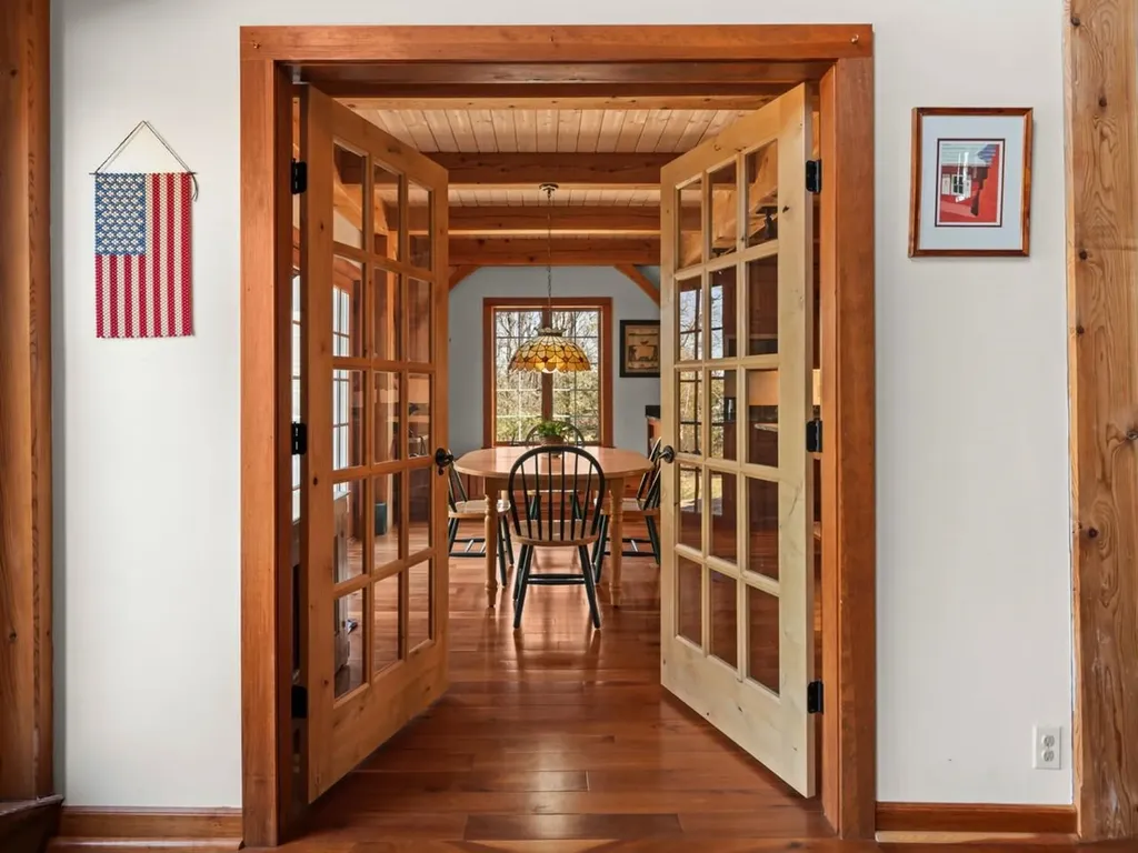 280 Hawkins Bay Lane Ferrisburgh VT 05456