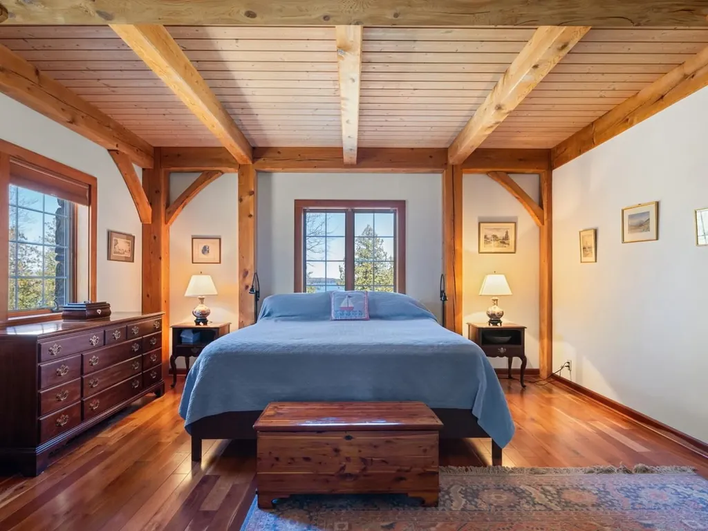 280 Hawkins Bay Lane Ferrisburgh VT 05456