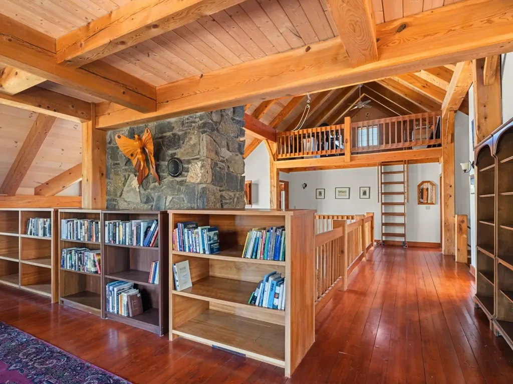 280 Hawkins Bay Lane Ferrisburgh VT 05456