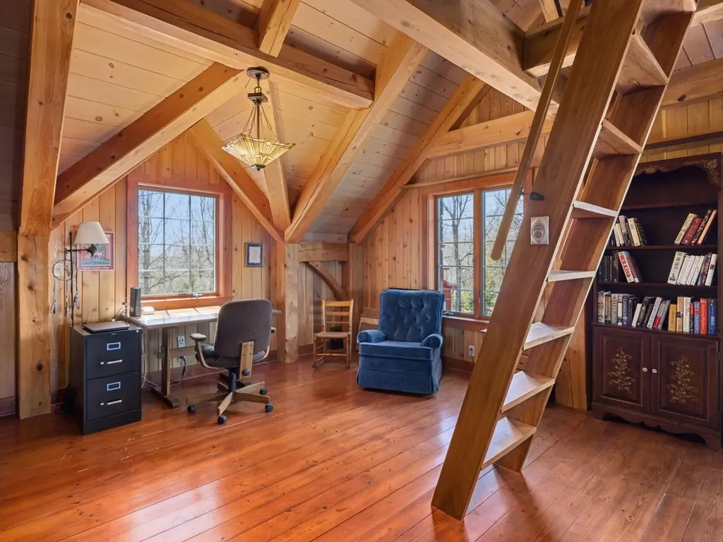 280 Hawkins Bay Lane Ferrisburgh VT 05456