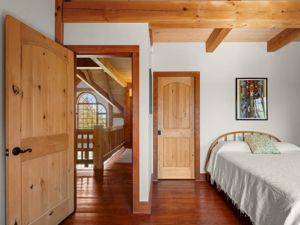 280 Hawkins Bay Lane Ferrisburgh VT 05456