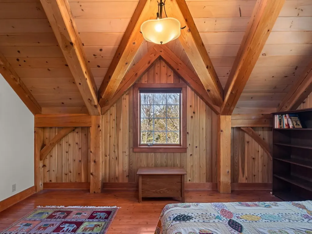 280 Hawkins Bay Lane Ferrisburgh VT 05456