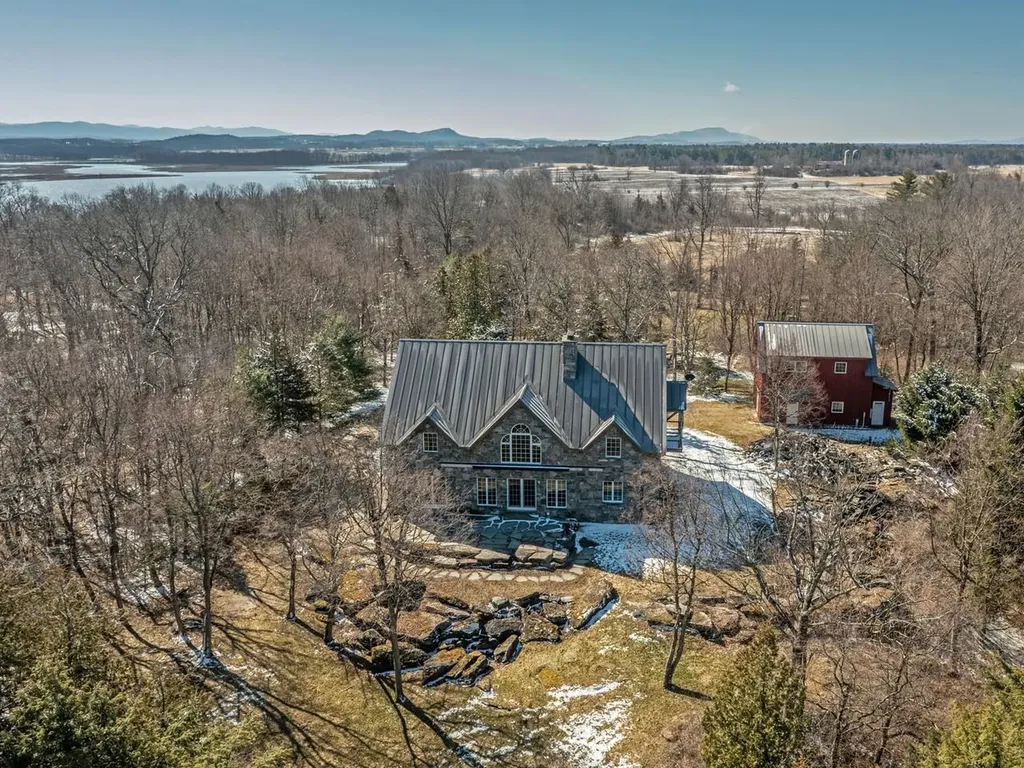 280 Hawkins Bay Lane Ferrisburgh VT 05456