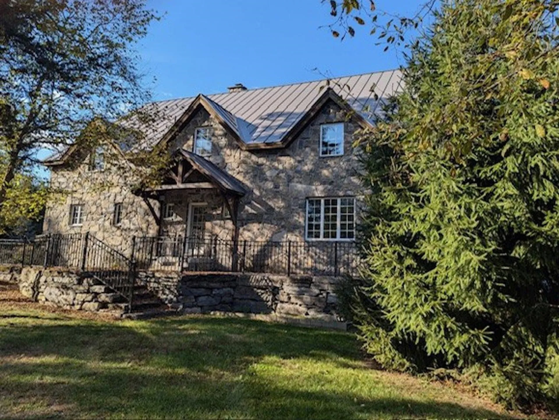 280 Hawkins Bay Lane Ferrisburgh VT 05456