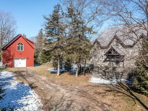 280 Hawkins Bay Lane Ferrisburgh VT 05456
