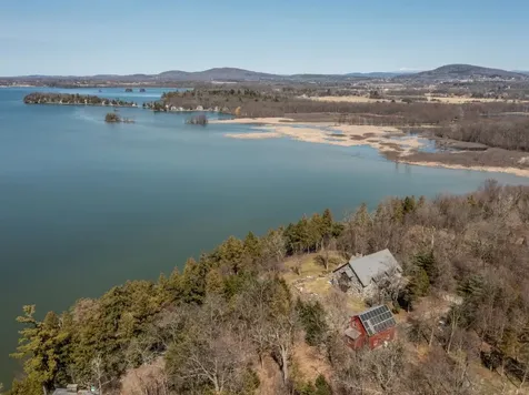 280 Hawkins Bay Lane Ferrisburgh VT 05456