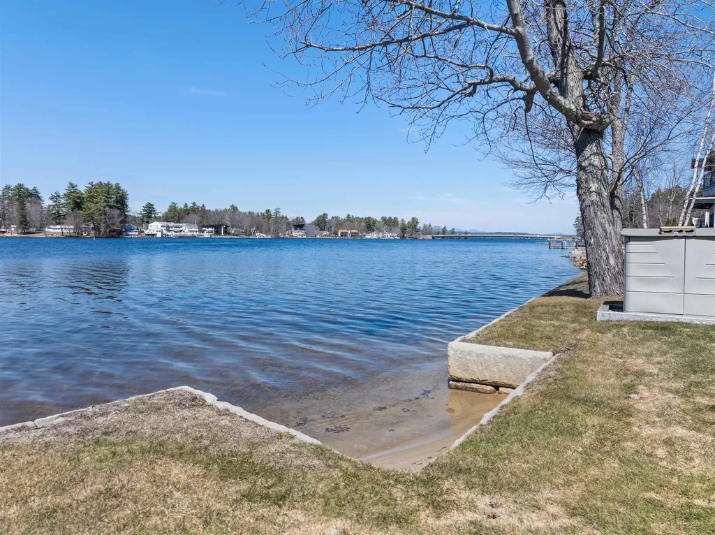 86 Sunset Drive Belmont NH 03220