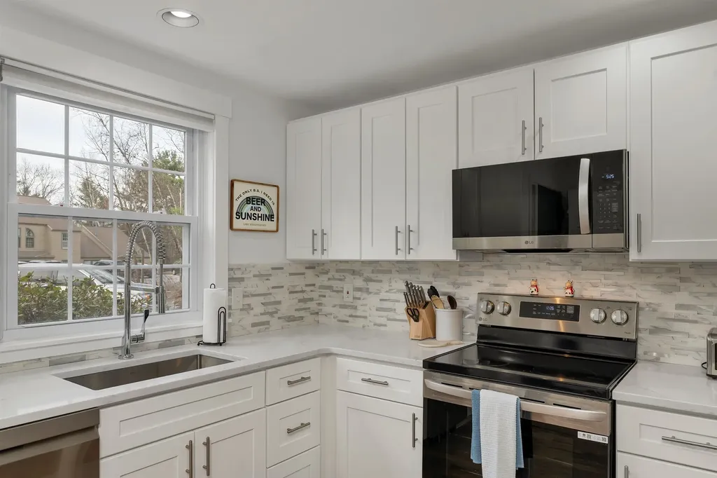 1465 Hooksett Road Hooksett NH 03106