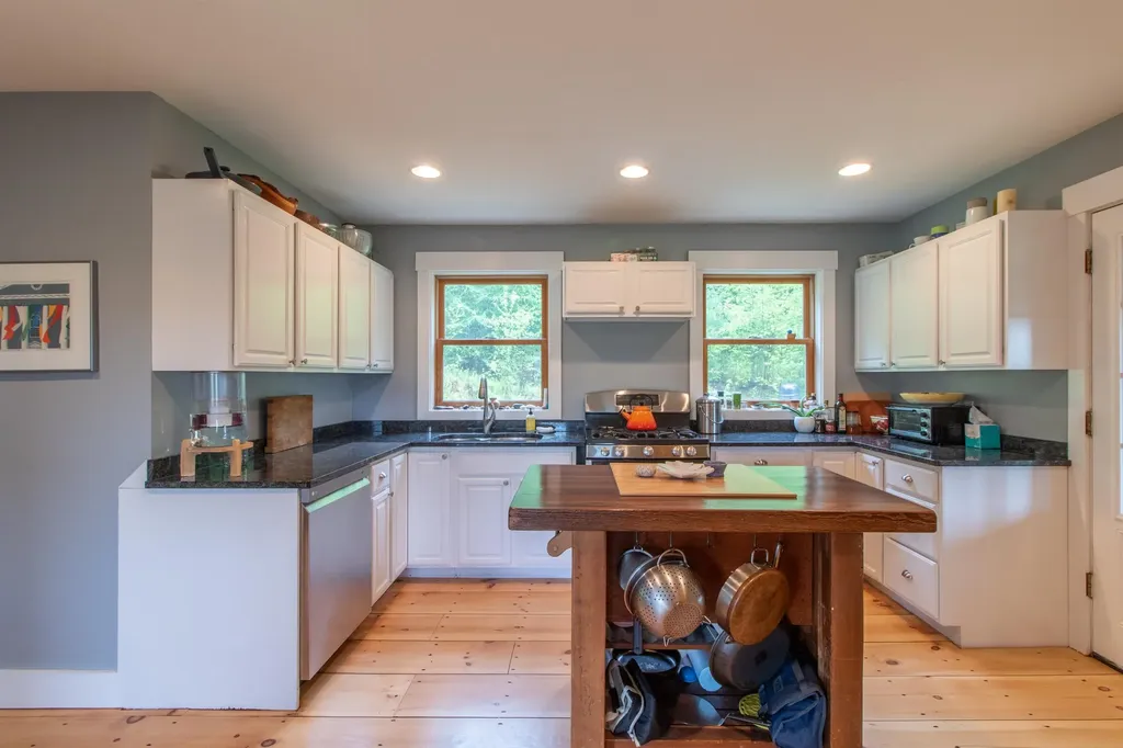 101 Tunny Mountain Road Kirby VT 05851