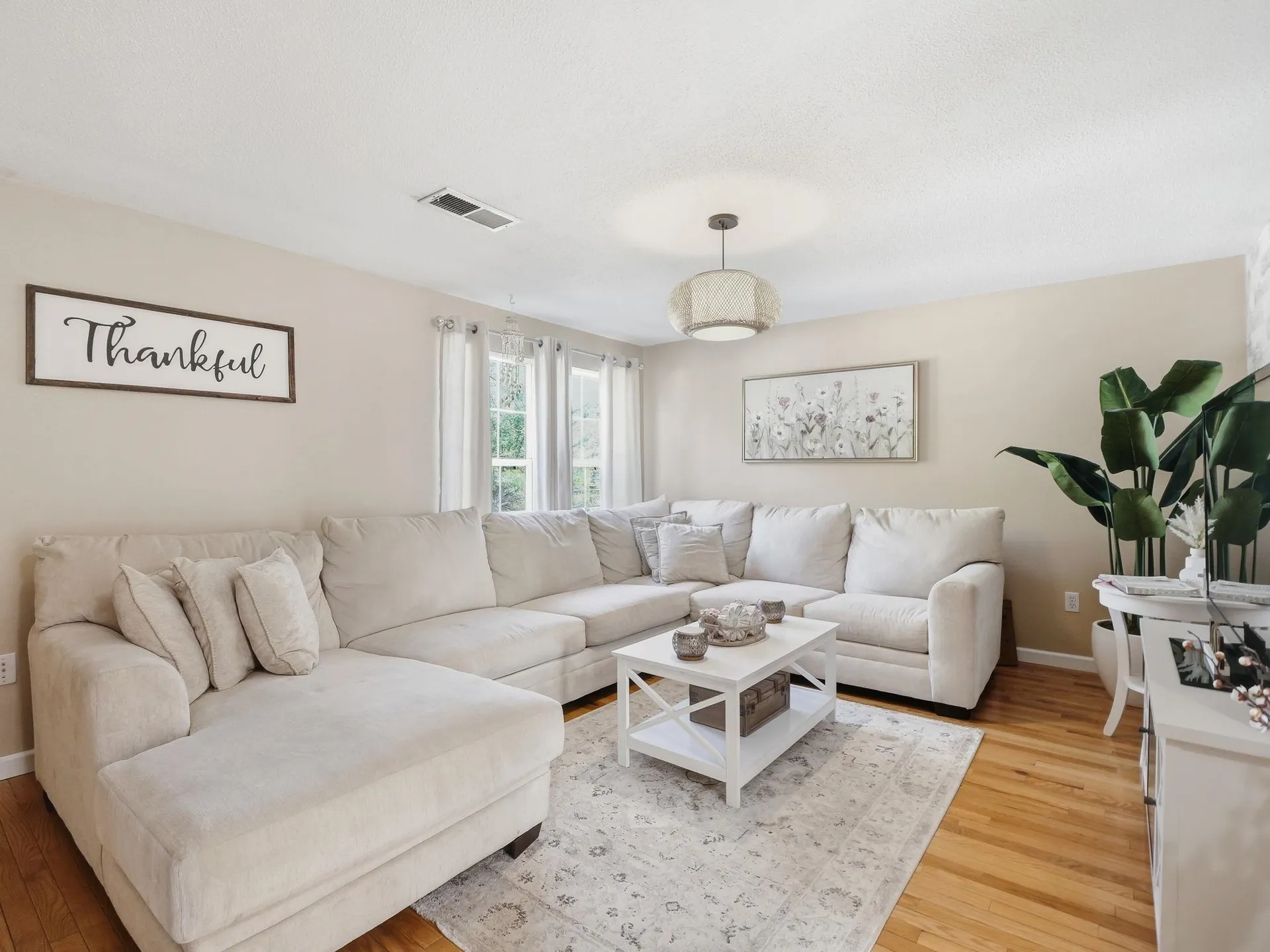 3 Arlington Street Merrimack NH 03054-4437