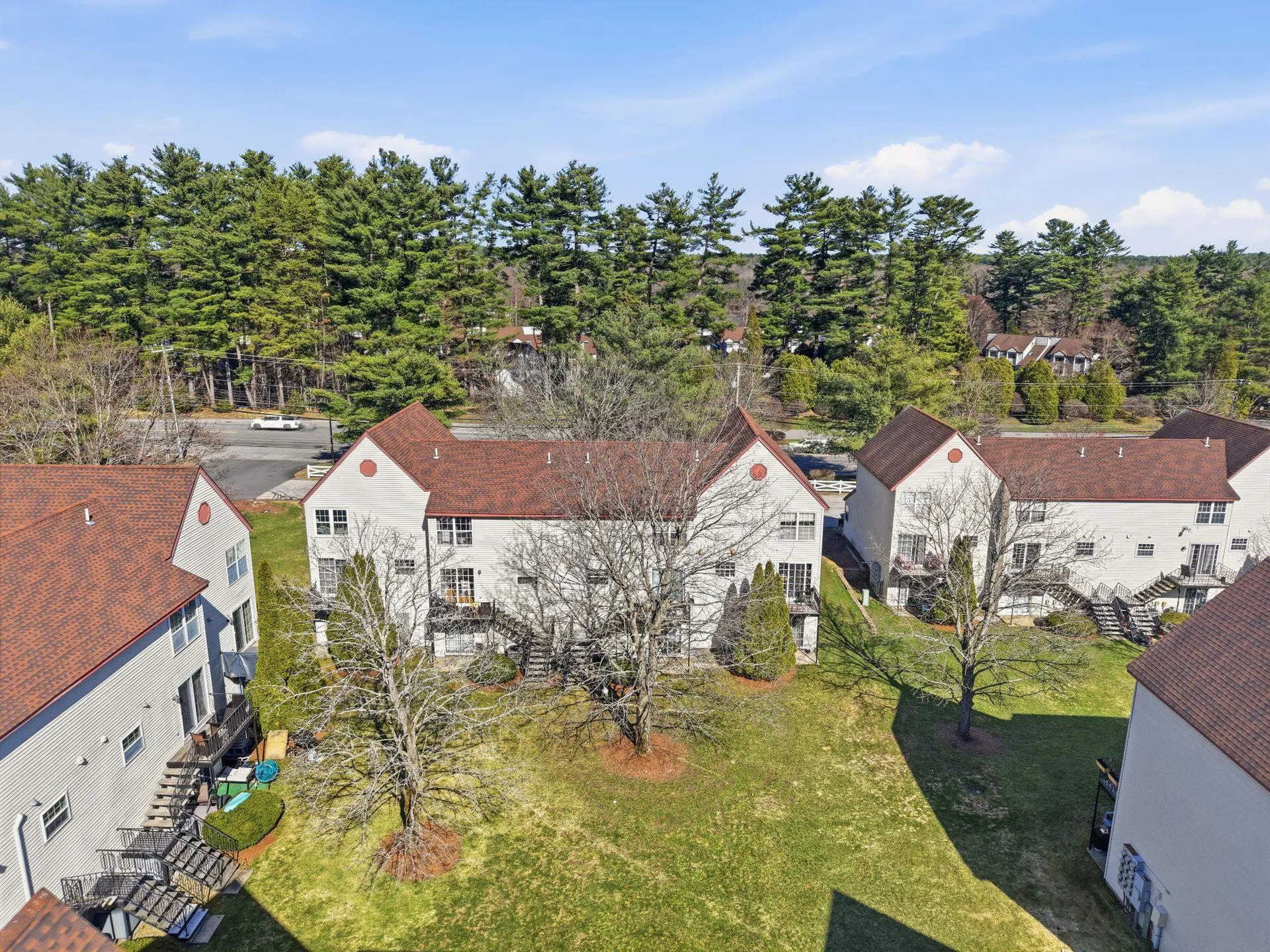3 Arlington Street Merrimack NH 03054-4437