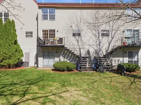3 Arlington Street Merrimack NH 03054-4437
