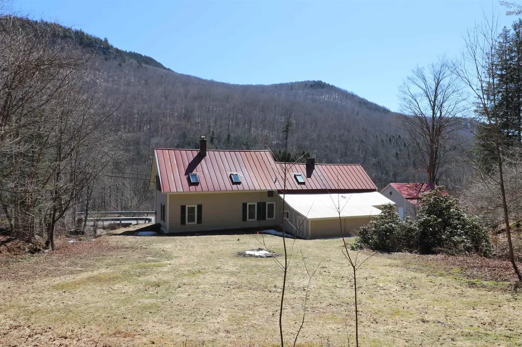 2362 Vt Route 100 Hancock VT 05748