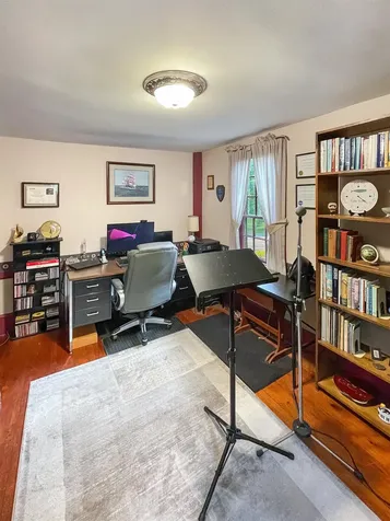 1 Mast Road Lee NH 03861